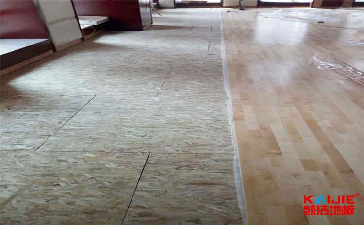 橡膠木運(yùn)動體育地板怎么翻新