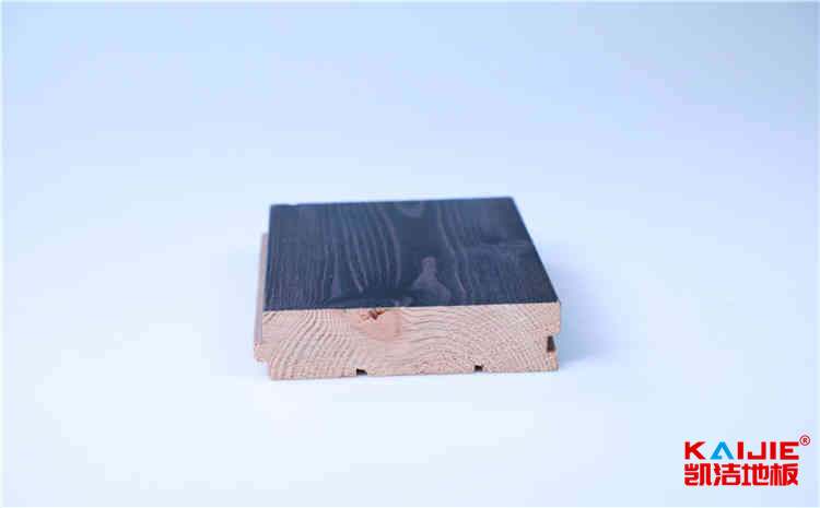 松木風(fēng)雨操場地板價(jià)格是多少錢？