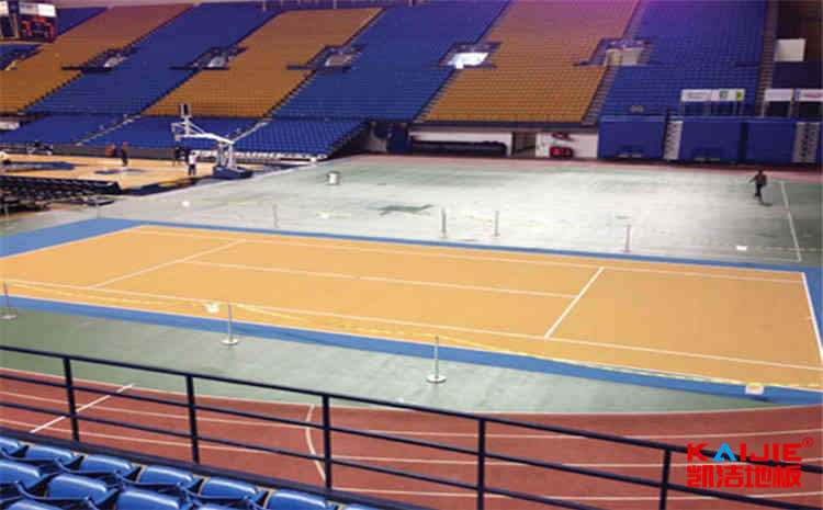 常見(jiàn)的實(shí)木運(yùn)動(dòng)地板品牌**