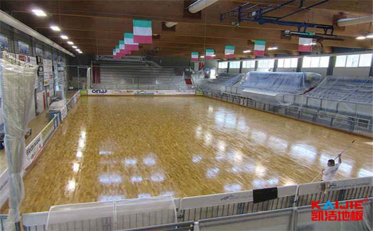 場館體育場木地板維護(hù)