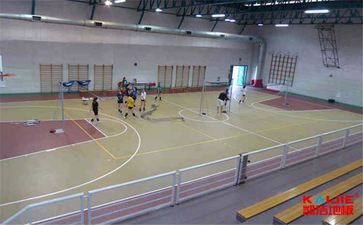 場(chǎng)館實(shí)木運(yùn)動(dòng)地板保養(yǎng)