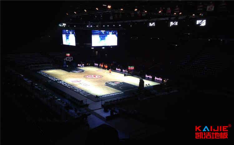 五角楓舞臺木地板造價(jià)是的多少？