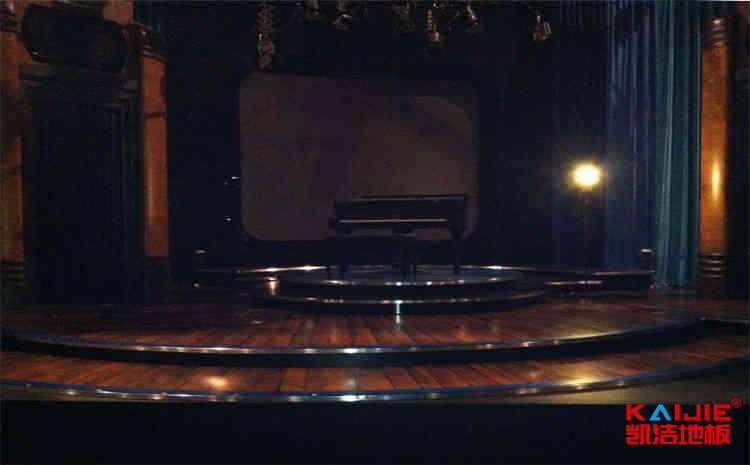 24厚實(shí)木運(yùn)動(dòng)地板規(guī)格