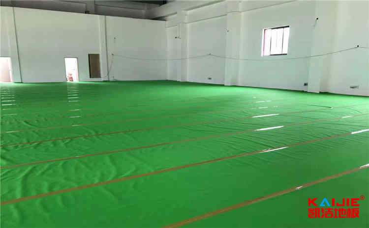 松木風(fēng)雨操場(chǎng)運(yùn)動(dòng)地板每平米價(jià)格