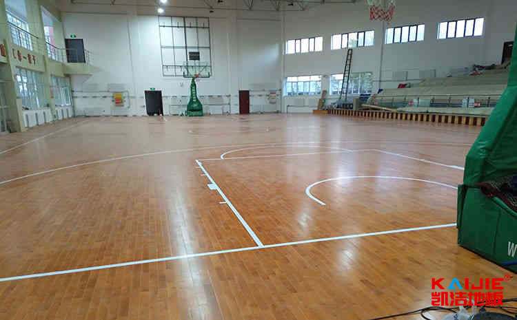 楓樺木實(shí)木運(yùn)動(dòng)地板