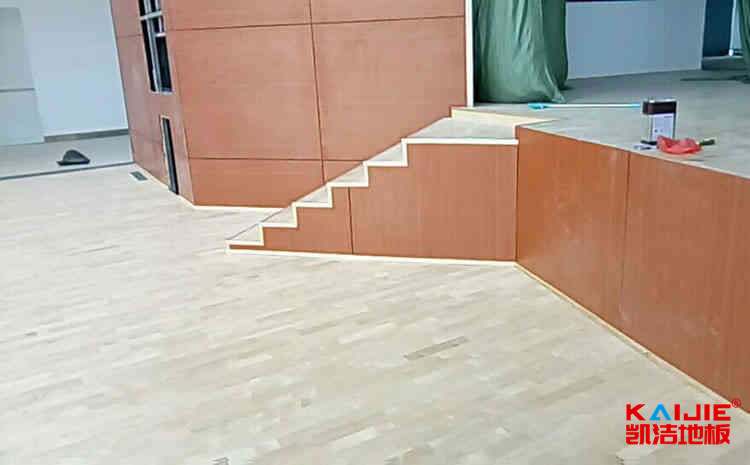 進(jìn)口運(yùn)動(dòng)木地板直銷(xiāo)