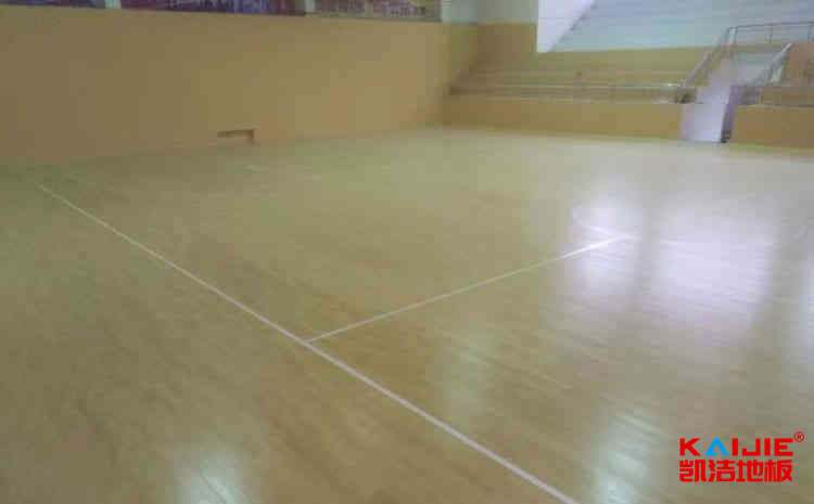 20厚體育木地板報價