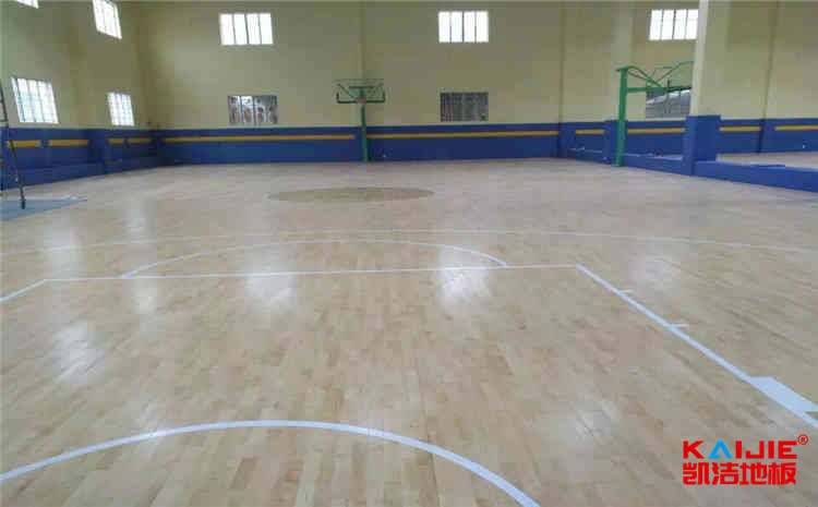 楓木舞臺(tái)實(shí)木地板一平米價(jià)格