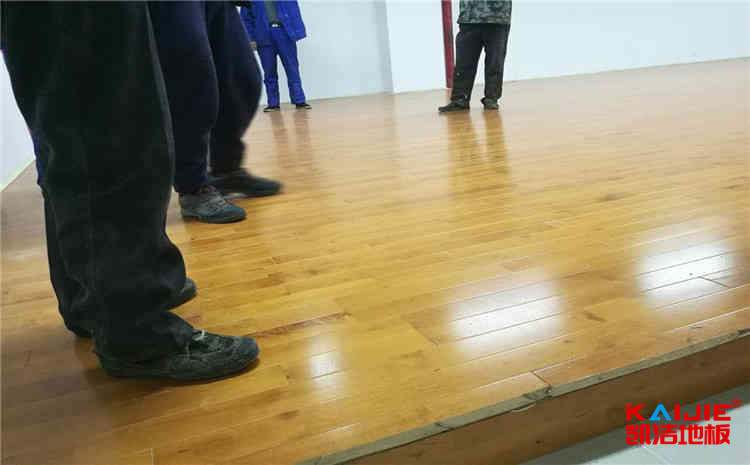 吉林楓木實(shí)木運(yùn)動(dòng)地板施工技術(shù)