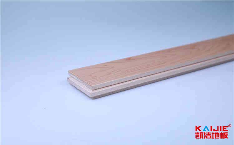 濟(jì)南柞木籃球場(chǎng)地板打磨翻新