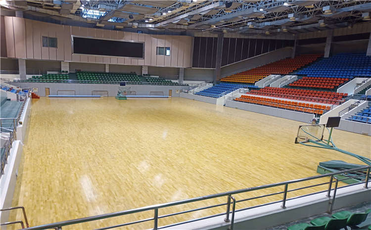 重慶銅陵金龍?bào)w育館木地板