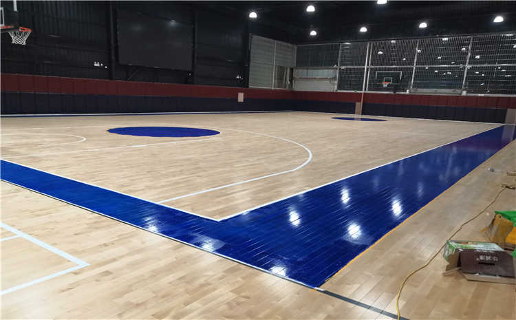 廈門(mén)埃里克概念籃球館木地板安裝