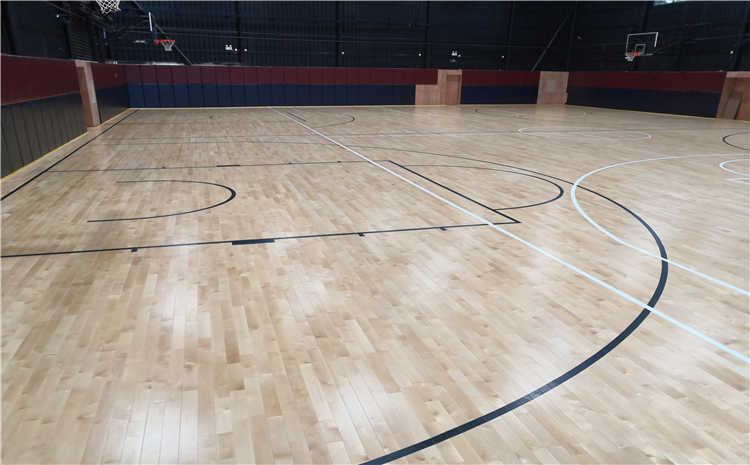 廈門(mén)埃里克概念籃球館木地板安裝