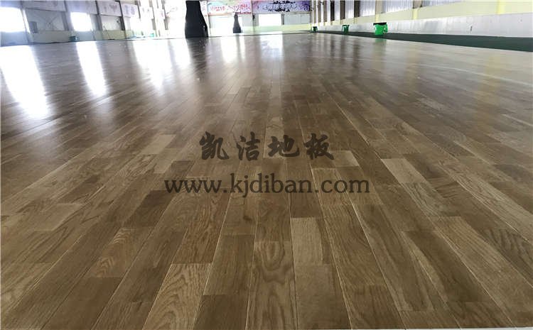 山東菏澤籃之翼籃球俱樂(lè)部木地板