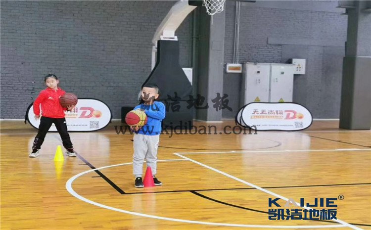 廈門(mén)華美空間體育木地板項(xiàng)目