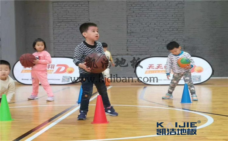 廈門(mén)華美空間體育木地板項(xiàng)目