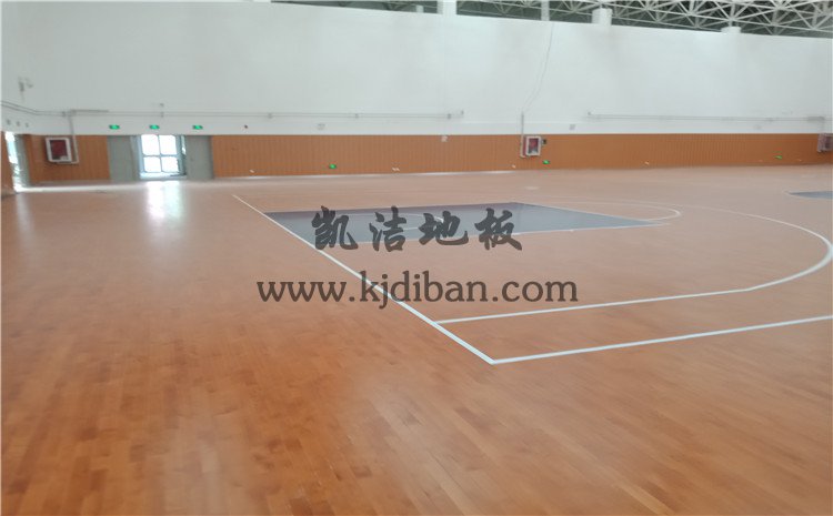 山東鄒城*一中學孟子湖校區(qū)學校體育館木地板項目——凱潔地板