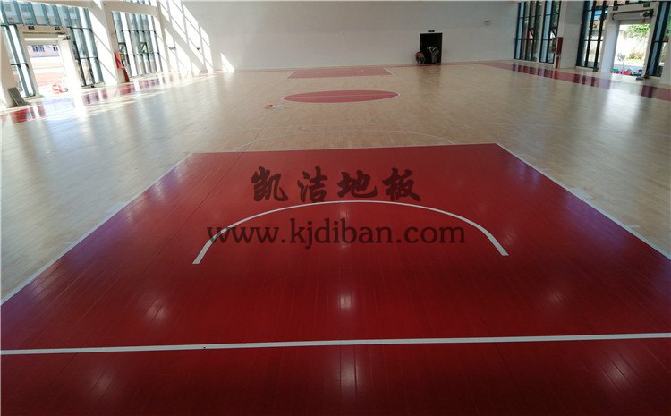 江西九江都昌第五小學(xué)體育館實(shí)木運(yùn)動(dòng)地板案例——?jiǎng)P潔實(shí)木運(yùn)動(dòng)地板廠家